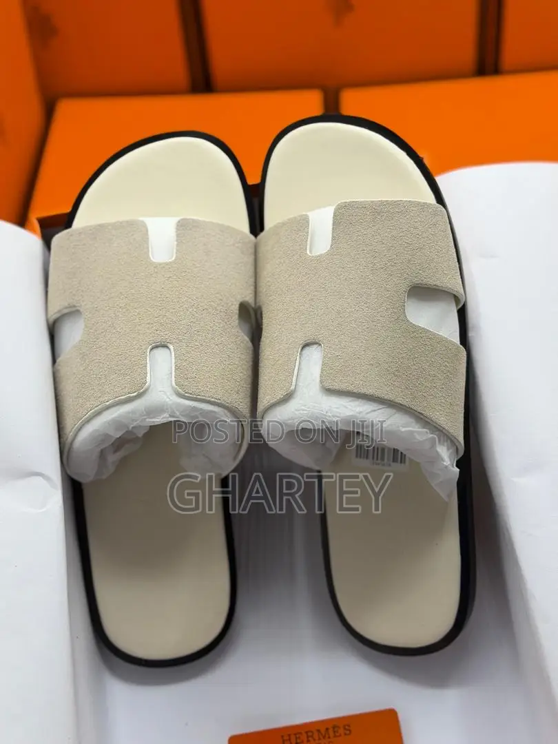 Elegant Hermes Premium Suede Mens Sandals – Offwhite