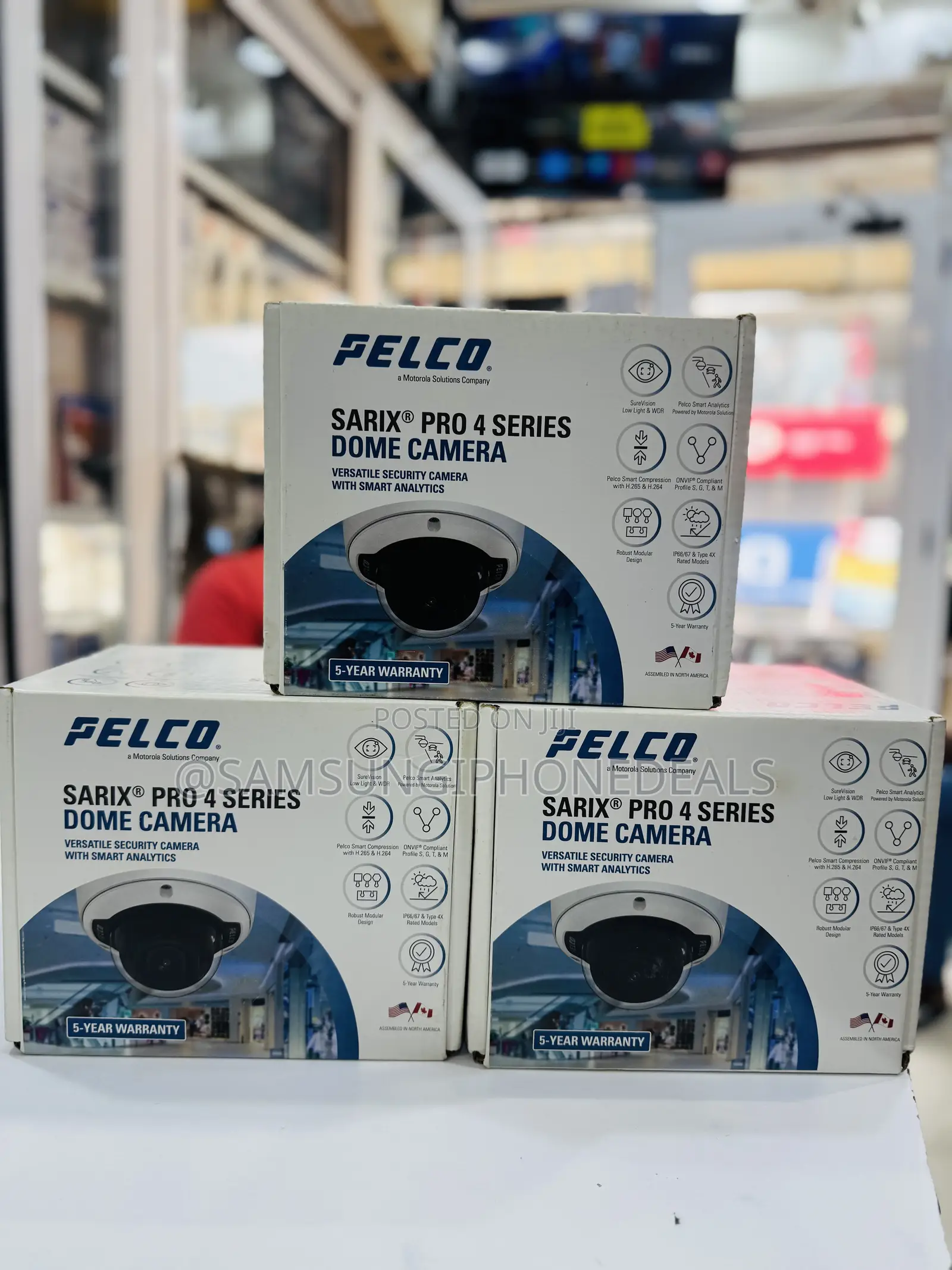 Pelco Sarix Pro 4 Series Dome Camera