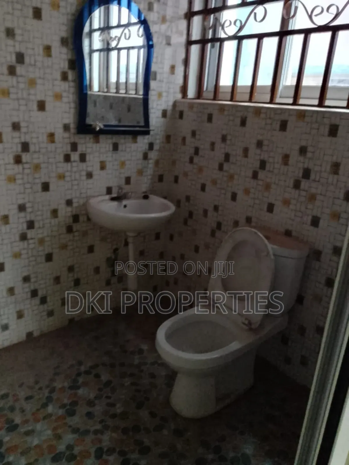 4bdrm House in Dki Properties, Oyibi for sale