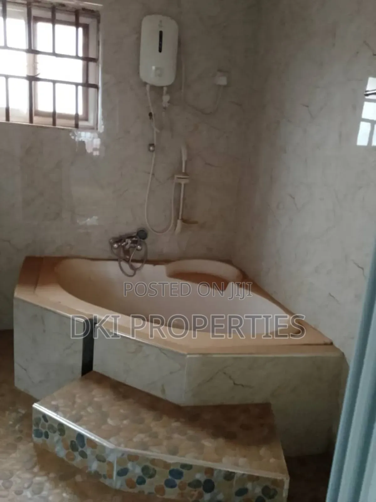 4bdrm House in Dki Properties, Oyibi for sale