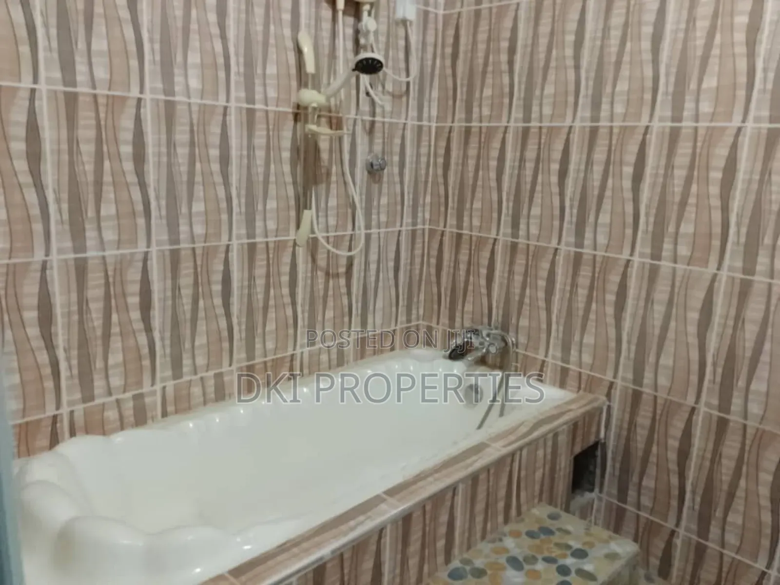 4bdrm House in Dki Properties, Oyibi for sale