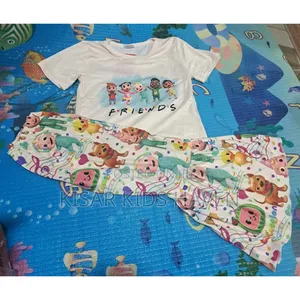 Cocomelon and Friends Top and Down 3 to 4, 4 to 5 Years