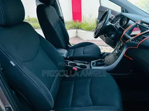 Hyundai Elantra 2015 Gold