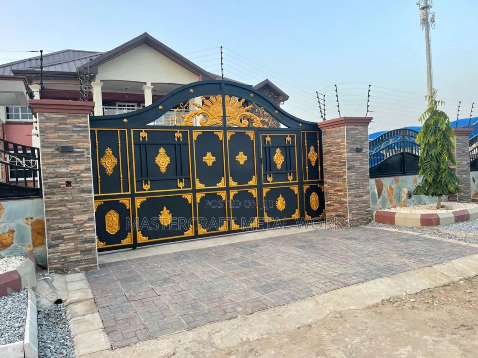 Main Metal Gate Sliding