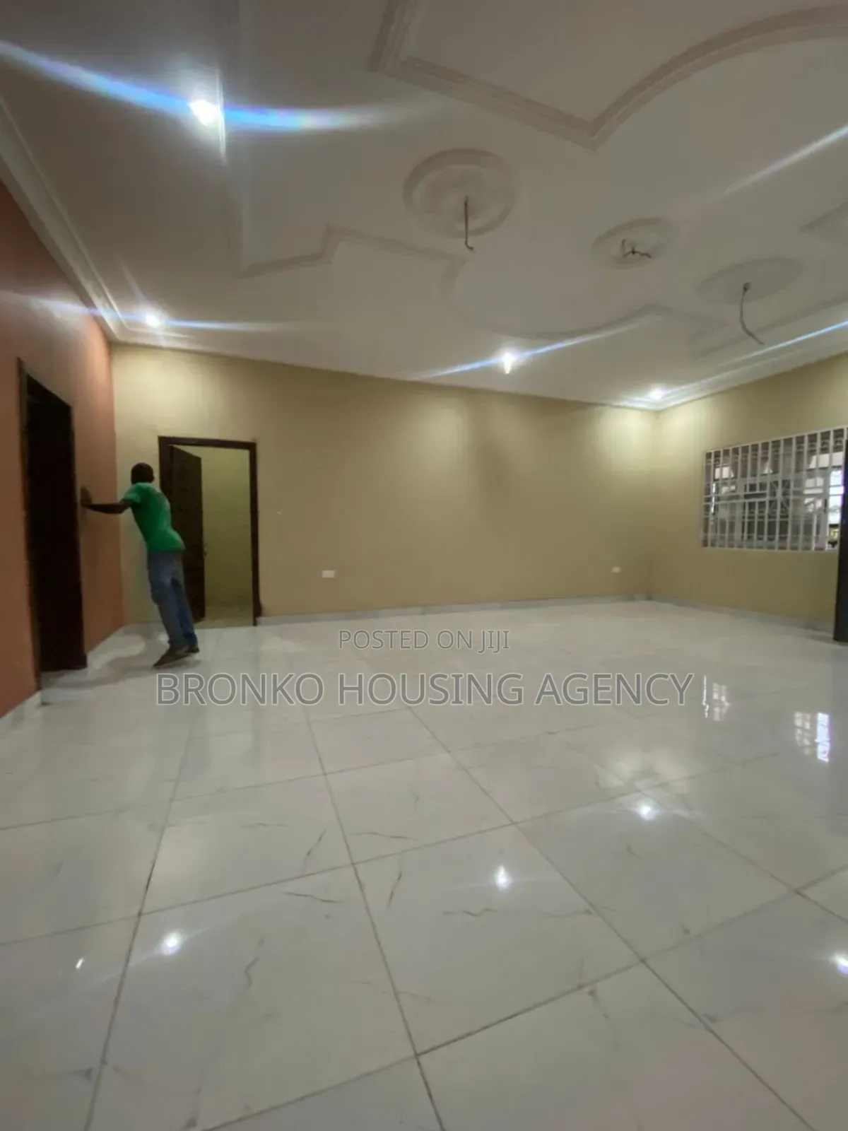 3bdrm House in Bronko Housing, Coca Cola for rent