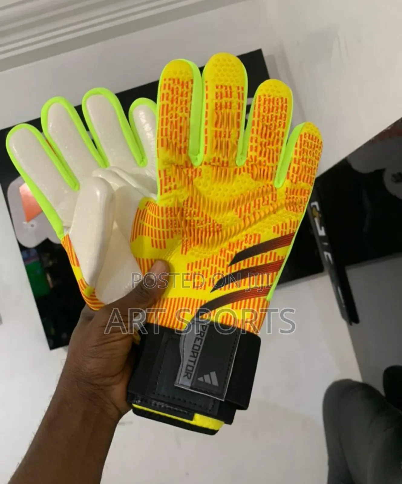 Predator Goalkeepers Gloves