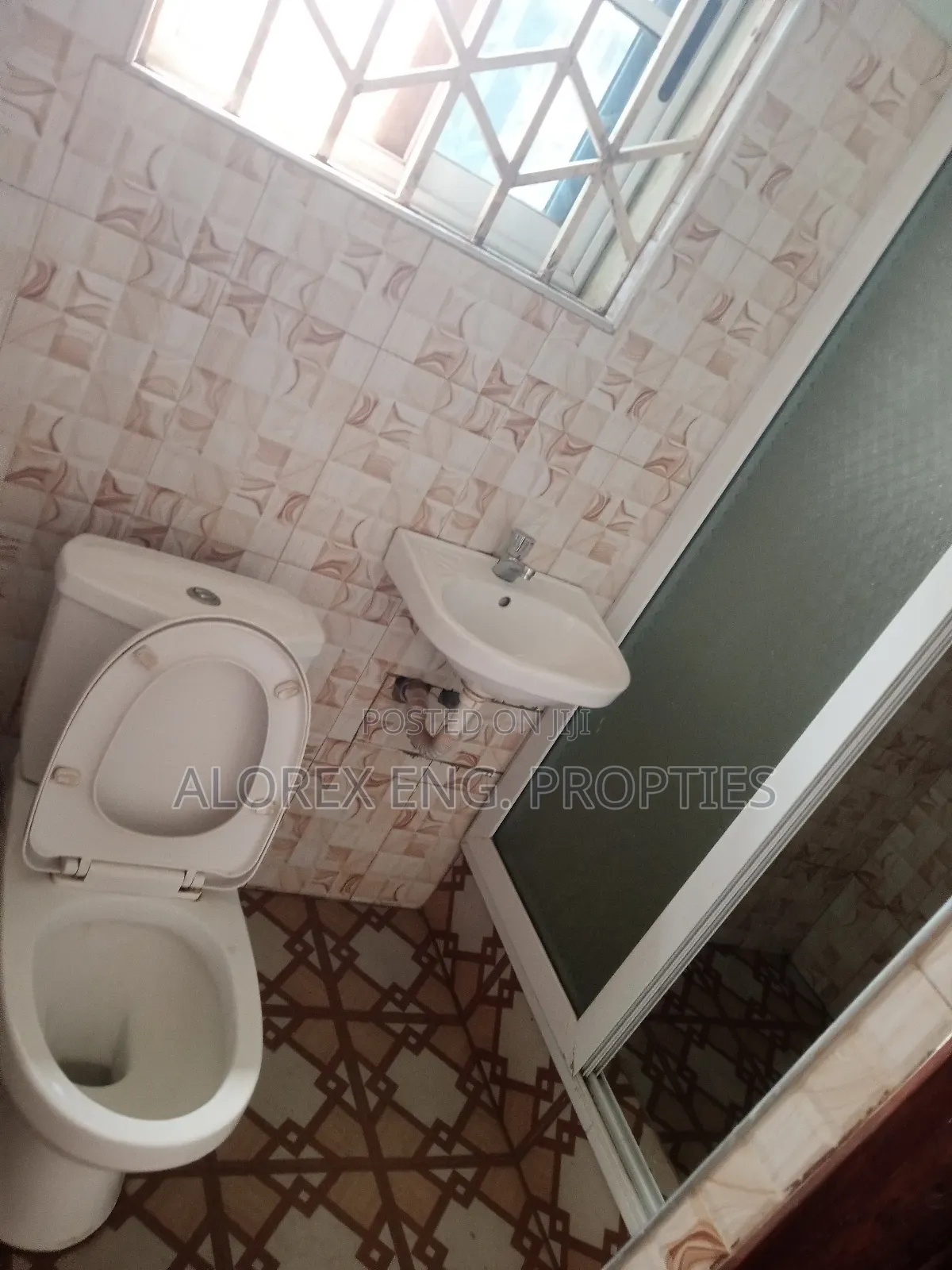 5bdrm House in Housing Down, Adenta for sale