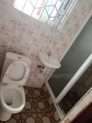 5bdrm House in Housing Down, Adenta for sale