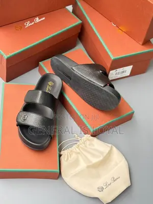 Loro Piana Slides In Black Leather Black Sole Men’S Slippers/Sandals