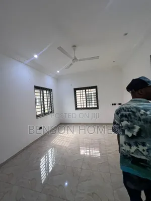 4bdrm Apartment in Lashibi for rent