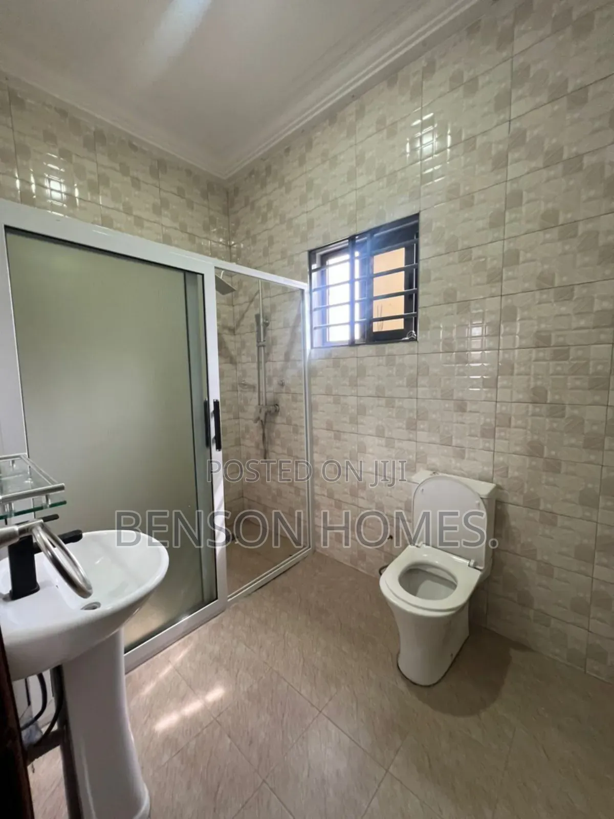 4bdrm Apartment in Lashibi for rent