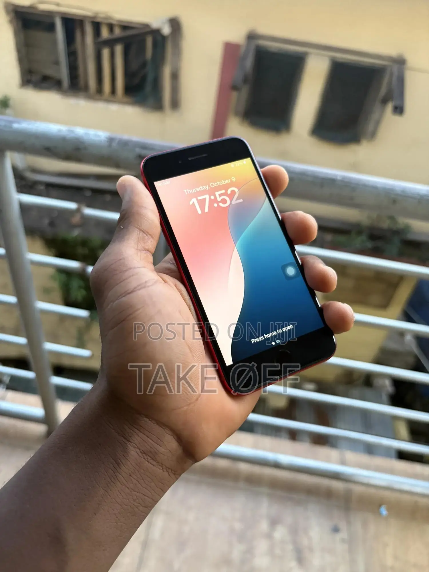 Apple iPhone SE (2020) 64 GB Red