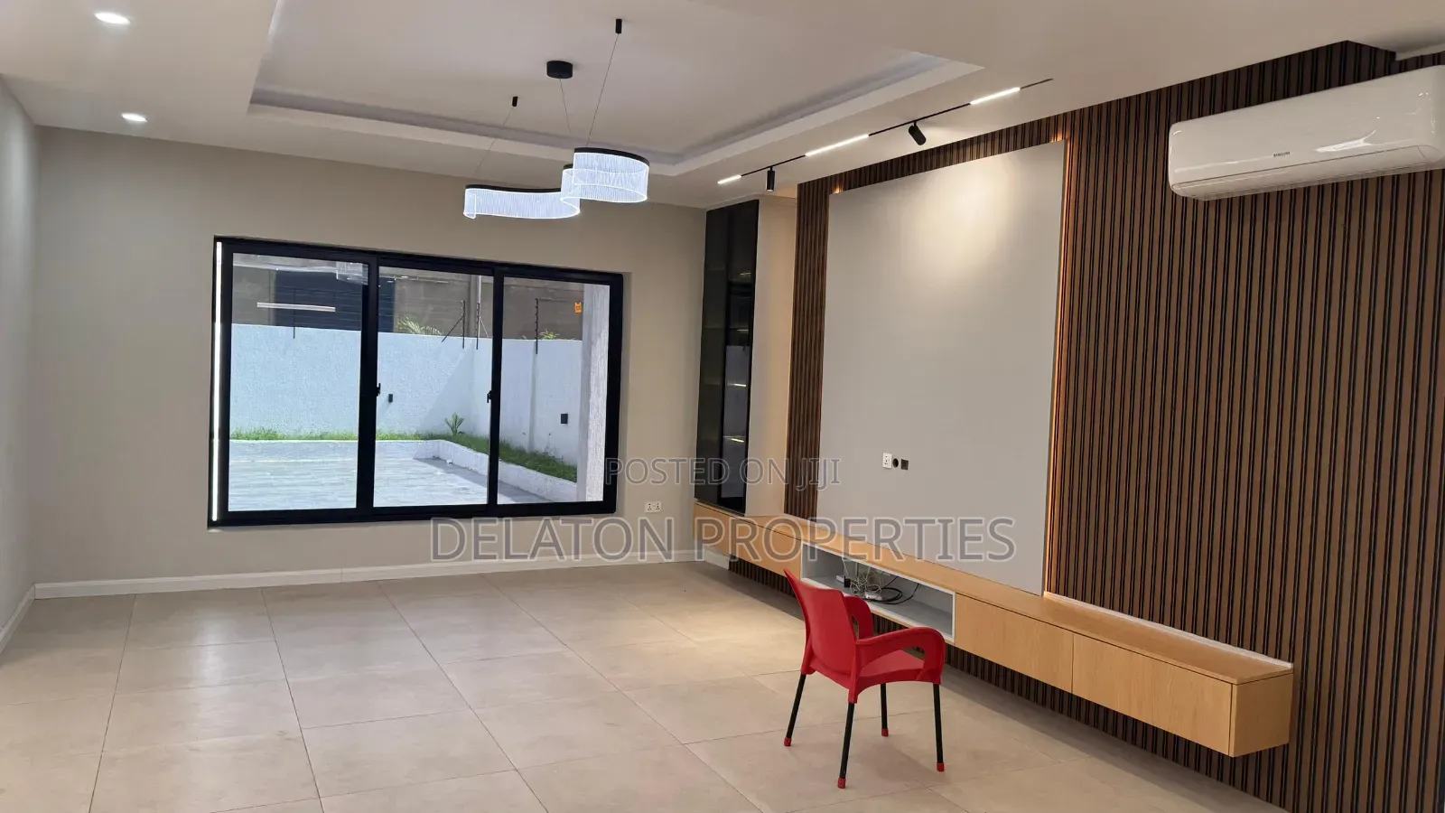 5bdrm House in Manet Court for sale
