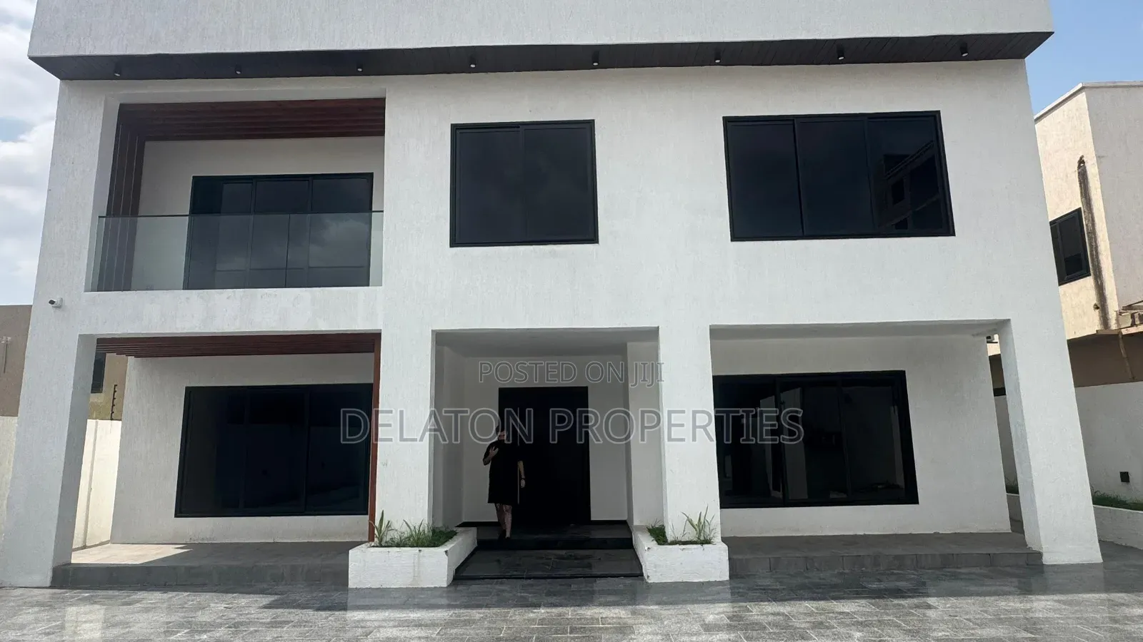 5bdrm House in Manet Court for sale
