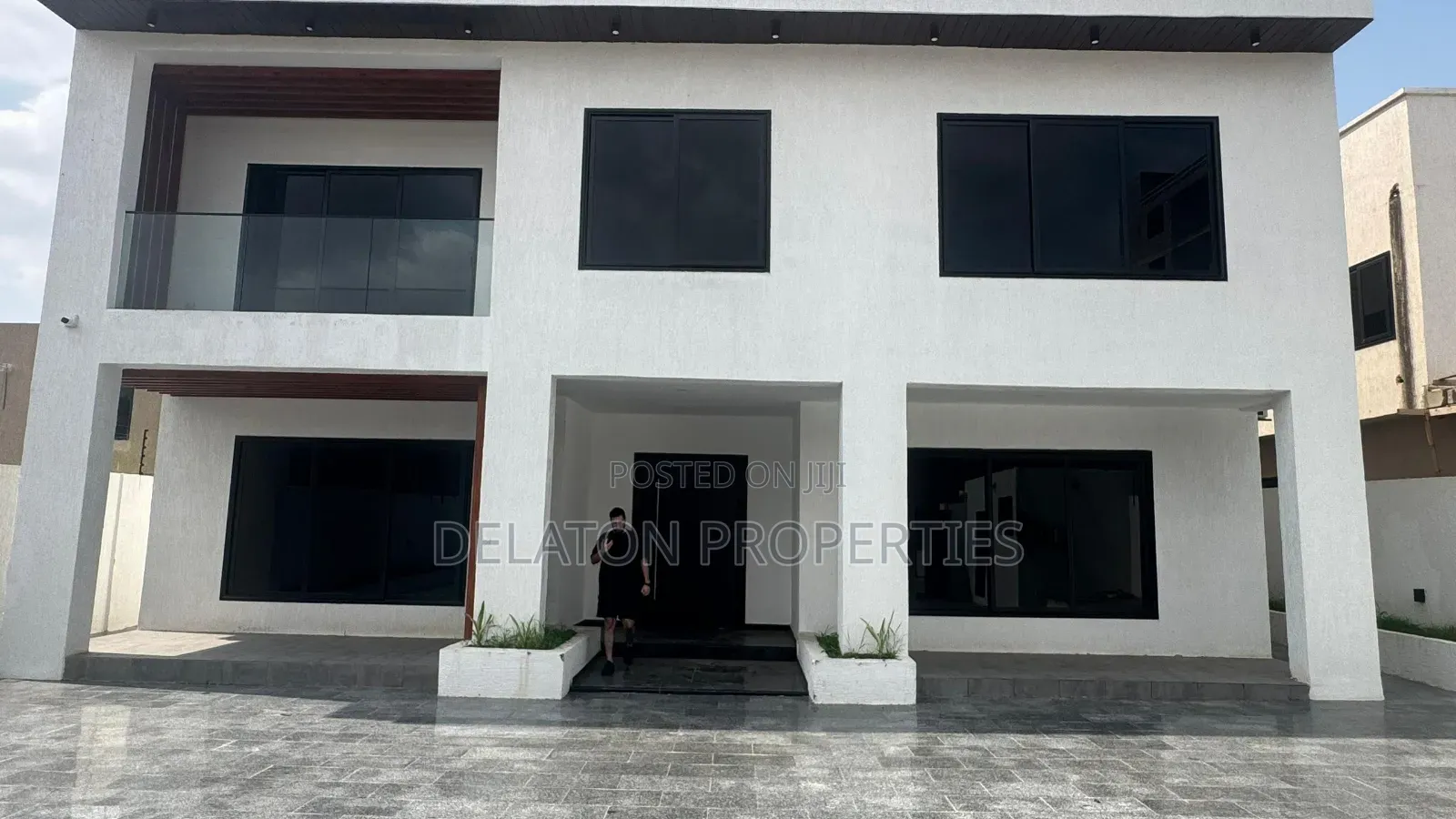 5bdrm House in Manet Court for sale