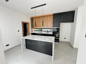 3bdrm House in School Junction for rent