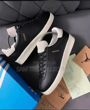 Leather Adidas - Topanga Sneakers All Black/ Black and White