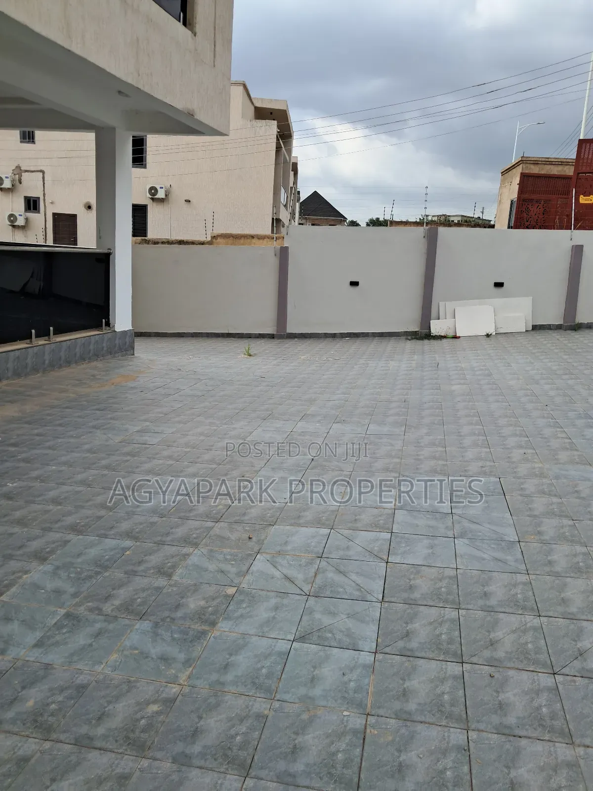 7bdrm House in Kwabenya, Pokuase for sale