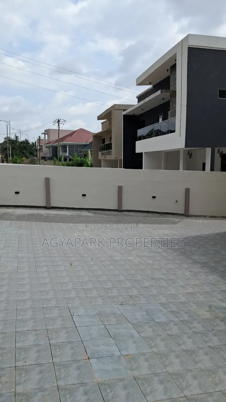 7bdrm House in Kwabenya, Pokuase for sale