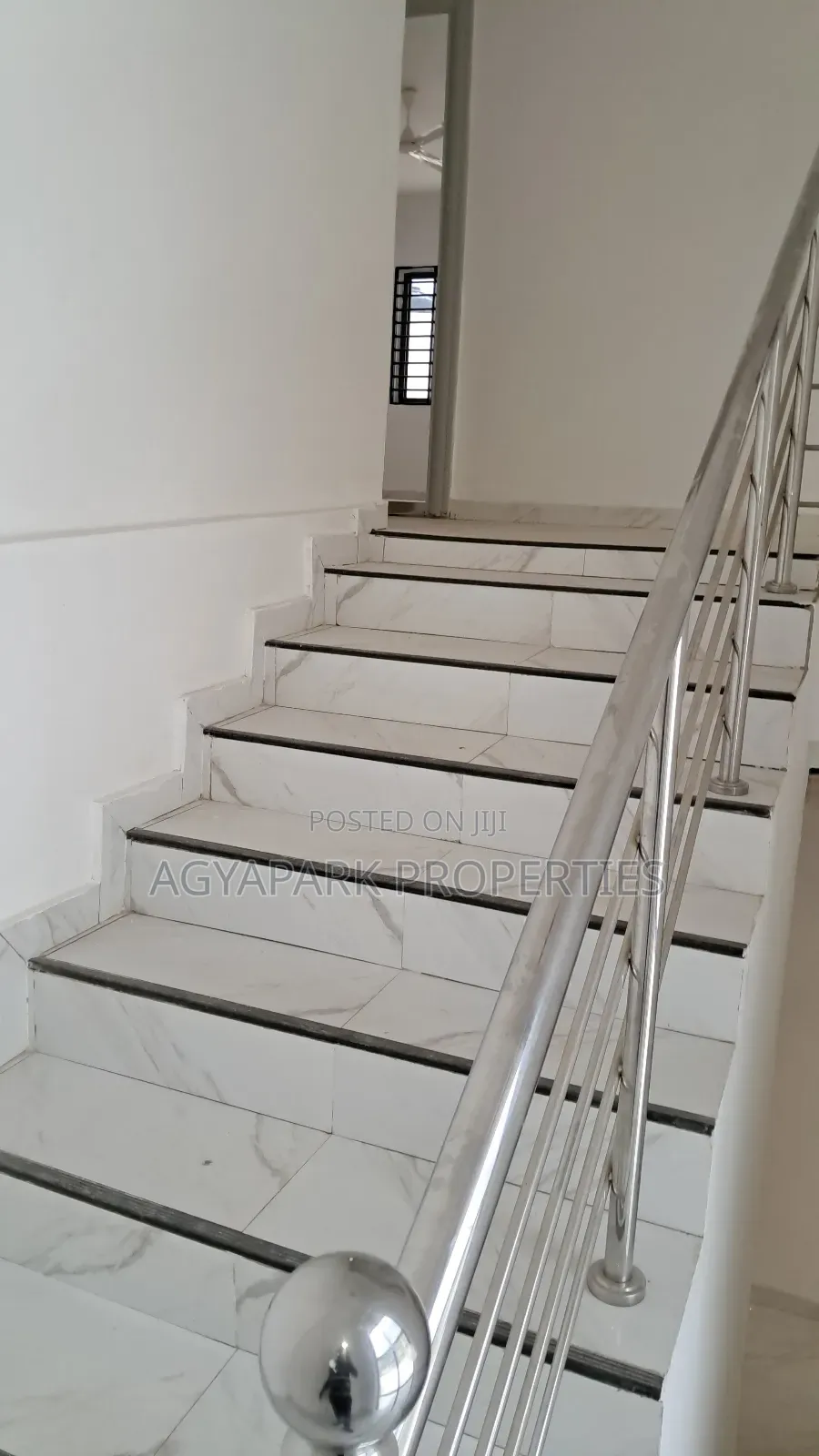 7bdrm House in Kwabenya, Pokuase for sale