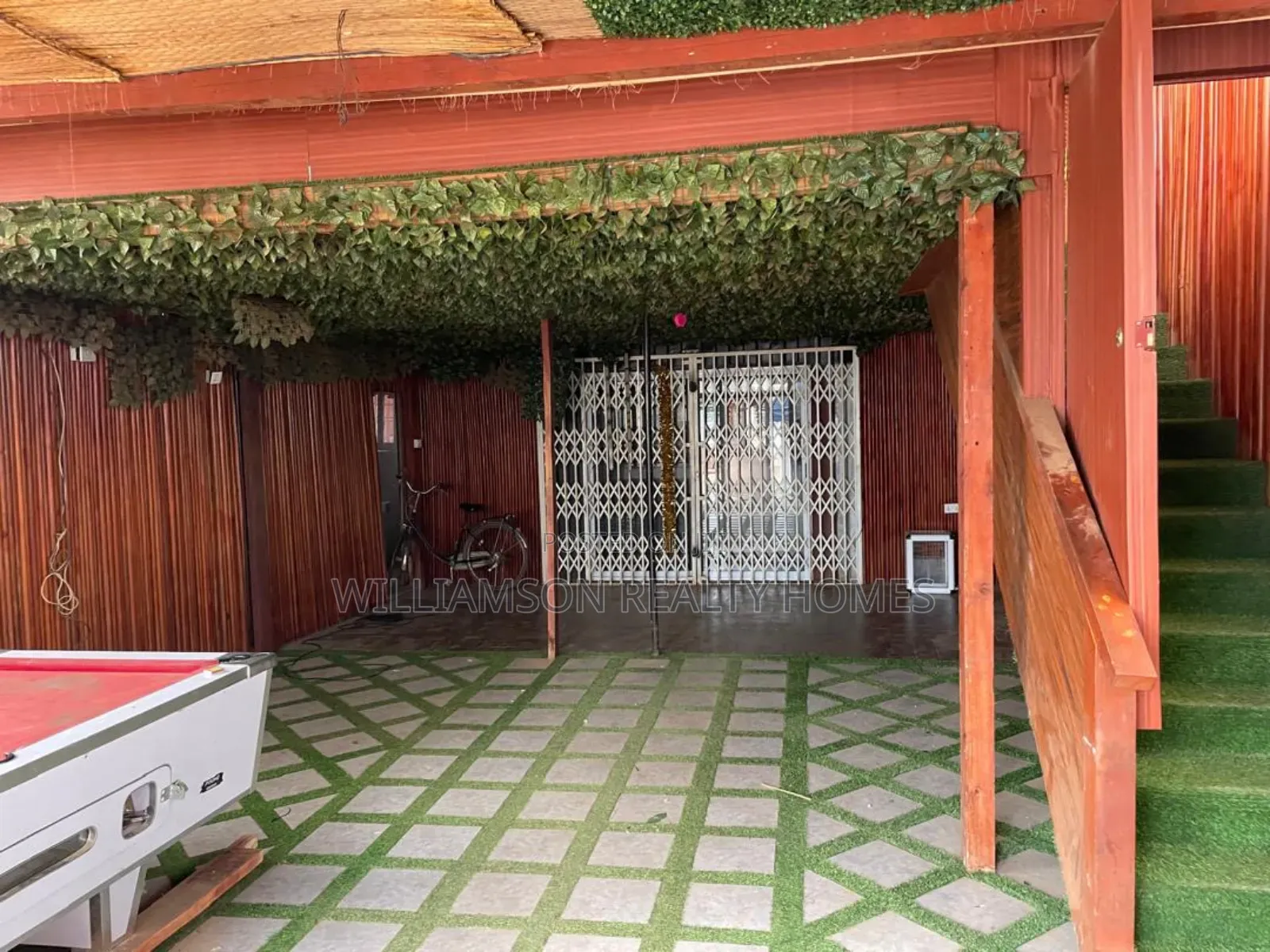 Road Side Pub/Restaurant/Store/Showroom/Warehouse for Rent at Spintex