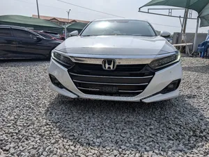 Honda Accord Touring 2.0T 2021 White