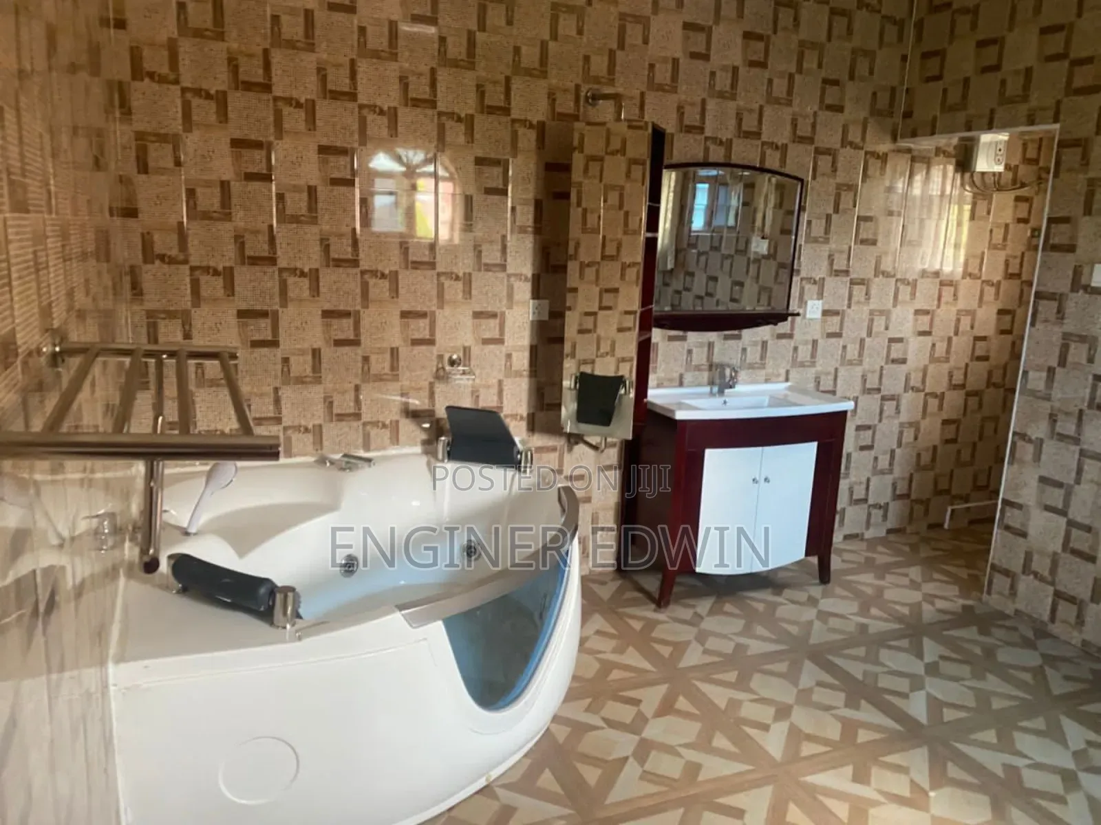 5bdrm House in Trassaco, East Legon for sale