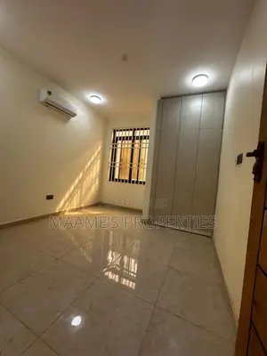 4bdrm Duplex in West Hills Mall Area for sale