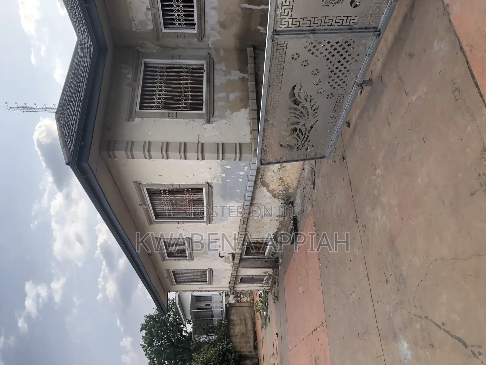 15bdrm House in Mark Estate At, Kumasi Metropolitan for sale