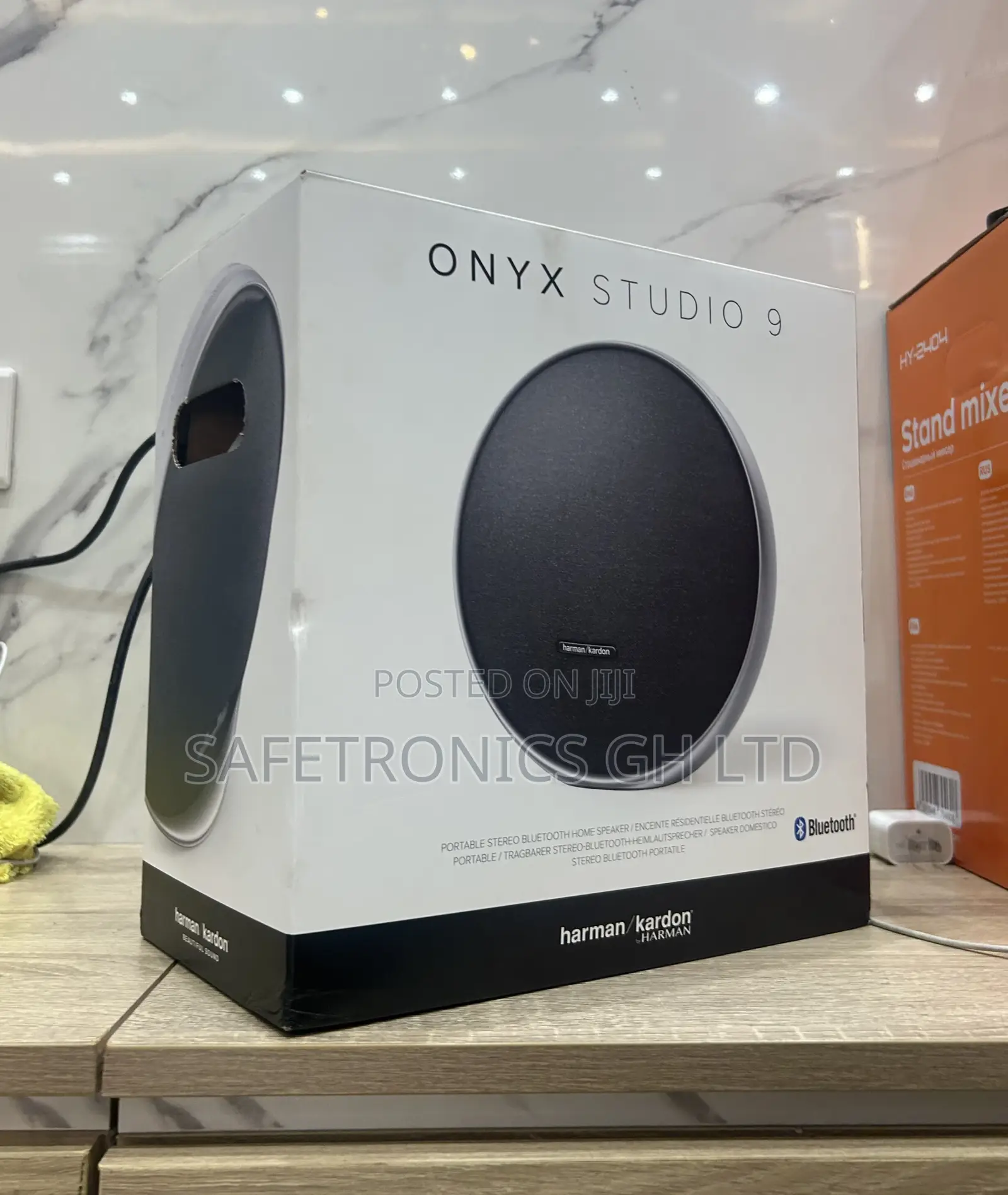 Get Massive Bluetooth Onyx Studio Nine(9) Harman Kardon Speaker