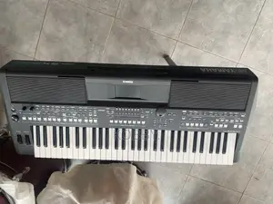Yamaha PSR Sx600