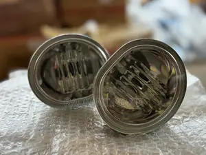 Toyota Matrix 05 Fog Light