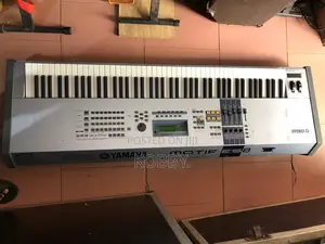 Yamaha Motif Es8 Keyboard