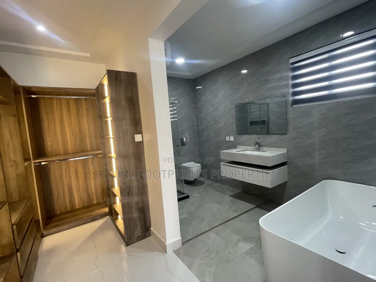 Furnished 4bdrm House in Luxelooks Properties, East Legon for sale