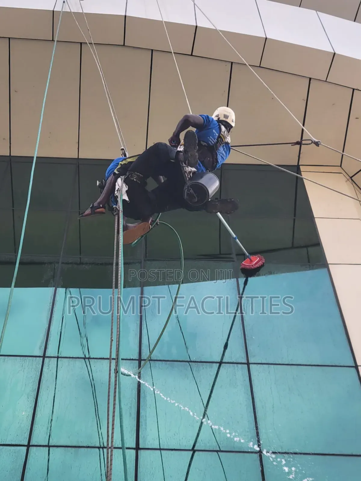 Glass Facade Cleaners