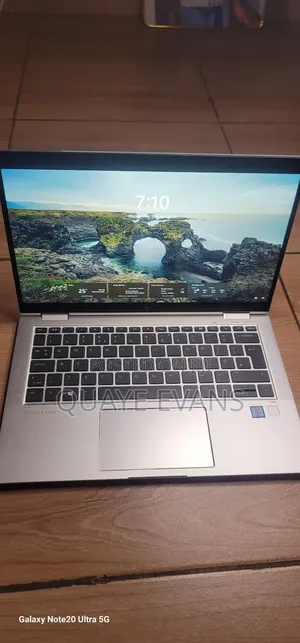 Laptop HP EliteBook 1030 8GB Intel Core I7 SSD 512GB