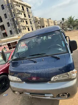 Hyundai H-100 2004 Blue