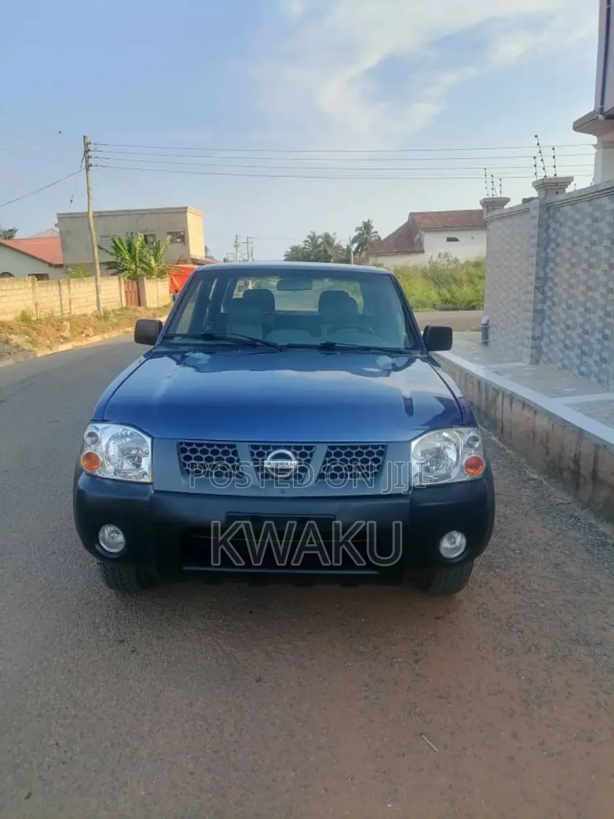Nissan Hardbody 2010 Blue