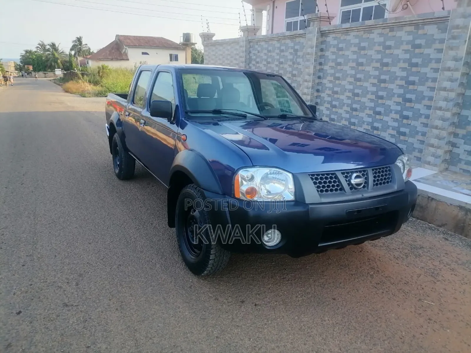 Nissan Hardbody 2010 Blue