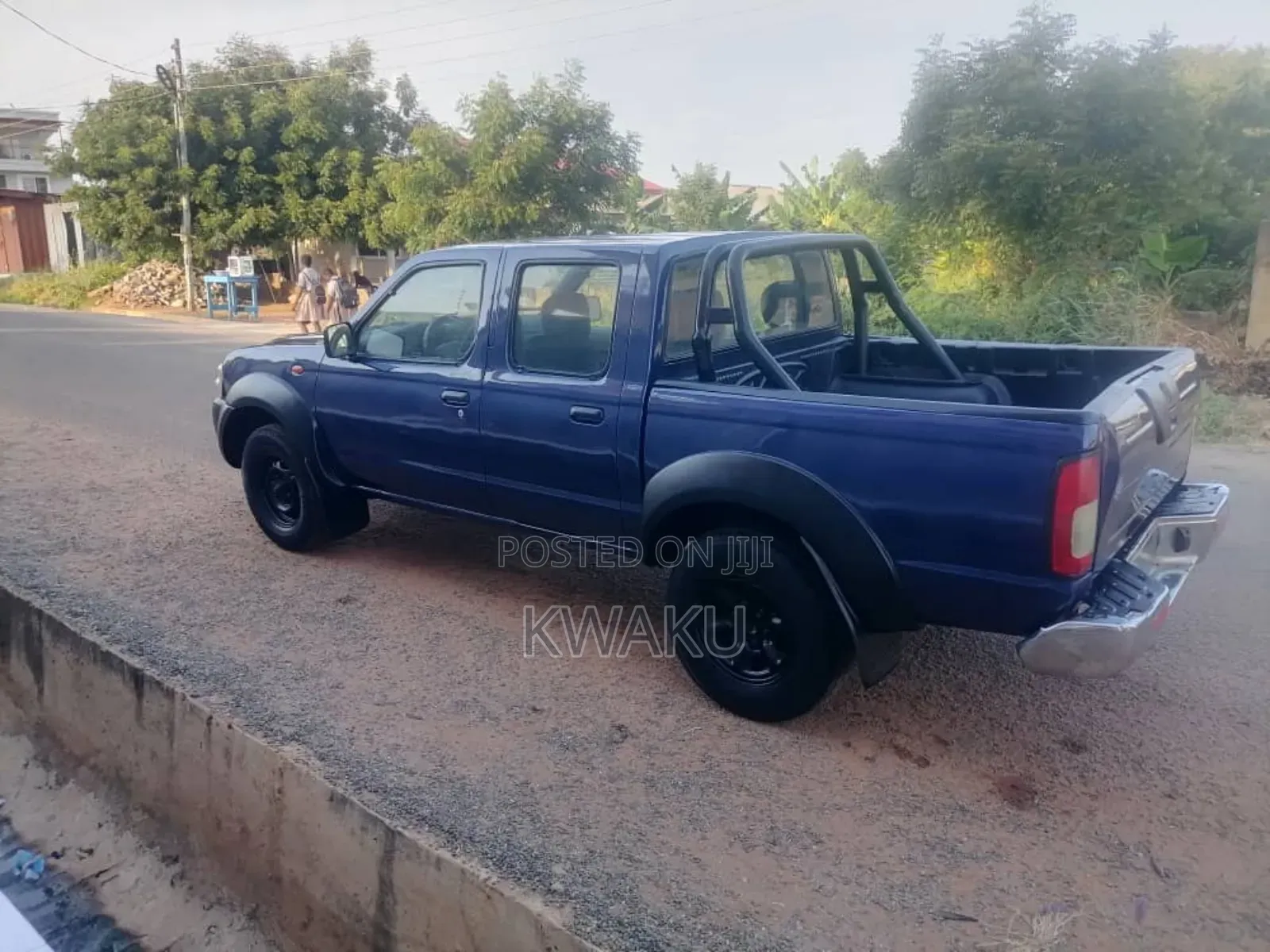 Nissan Hardbody 2010 Blue