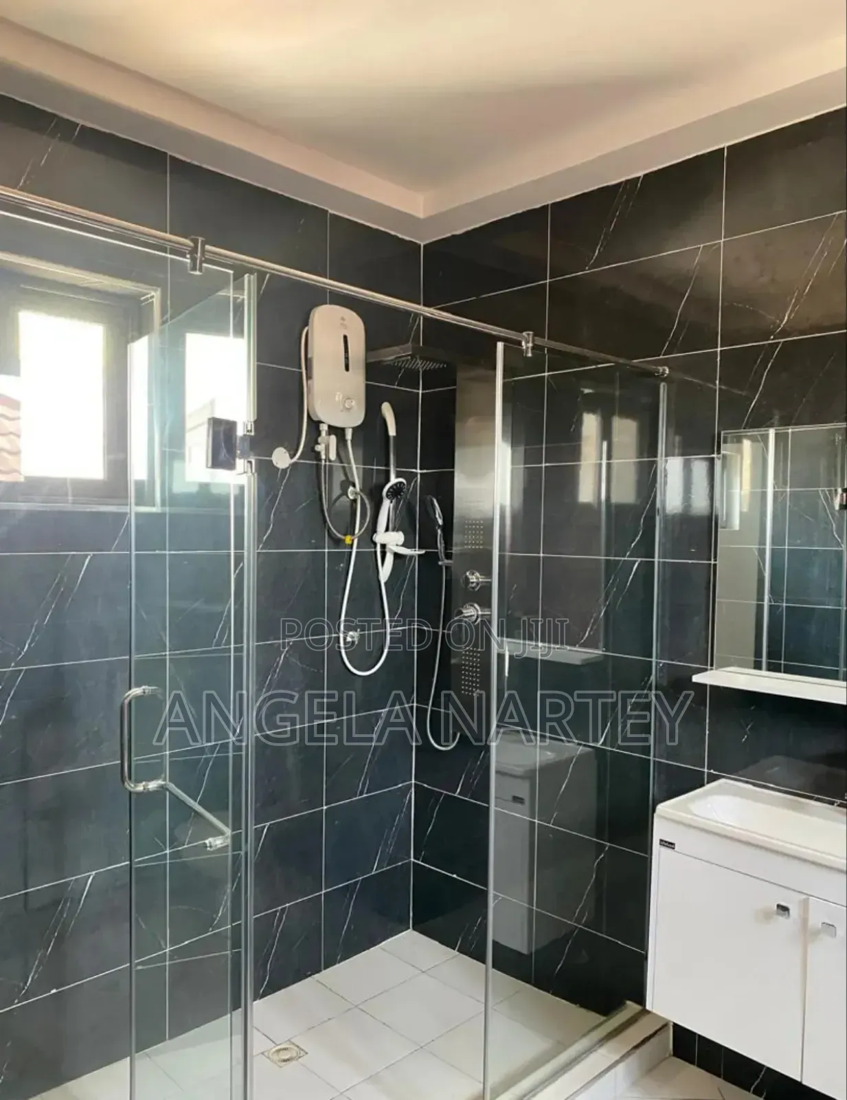 4bdrm House in Achimota for sale