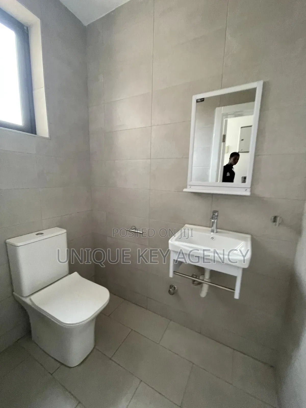 2bdrm Apartment in Unique Key Agency, East Legon for rent