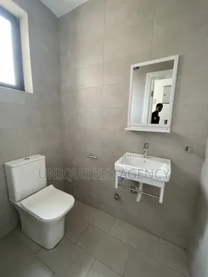 2bdrm Apartment in Unique Key Agency, East Legon for rent