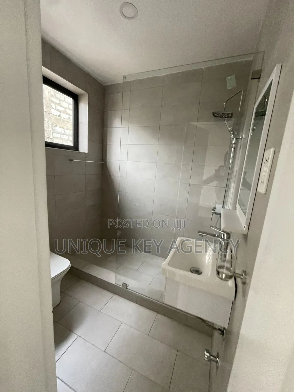 2bdrm Apartment in Unique Key Agency, East Legon for rent