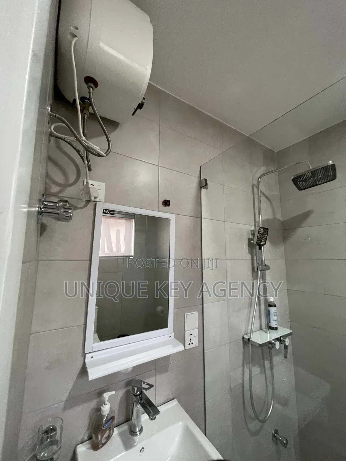 2bdrm Apartment in Unique Key Agency, East Legon for rent