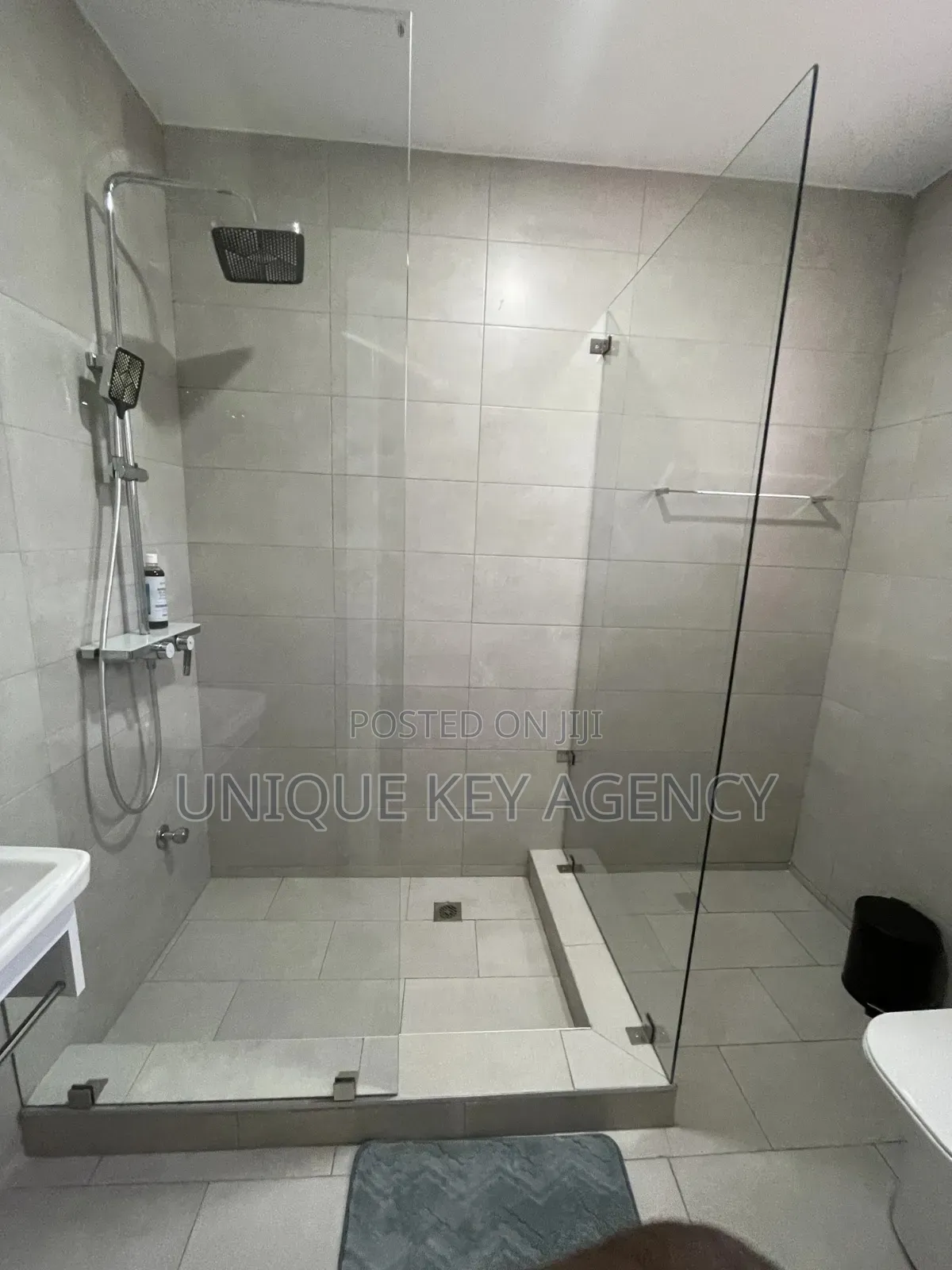 2bdrm Apartment in Unique Key Agency, East Legon for rent
