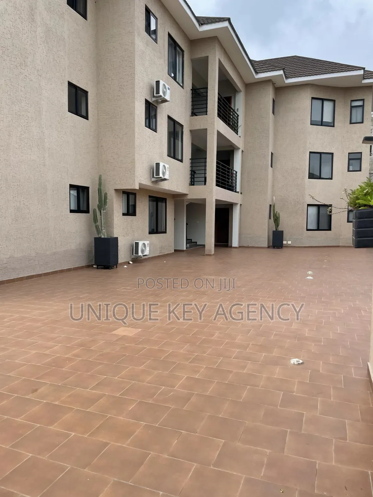 2bdrm Apartment in Unique Key Agency, East Legon for rent