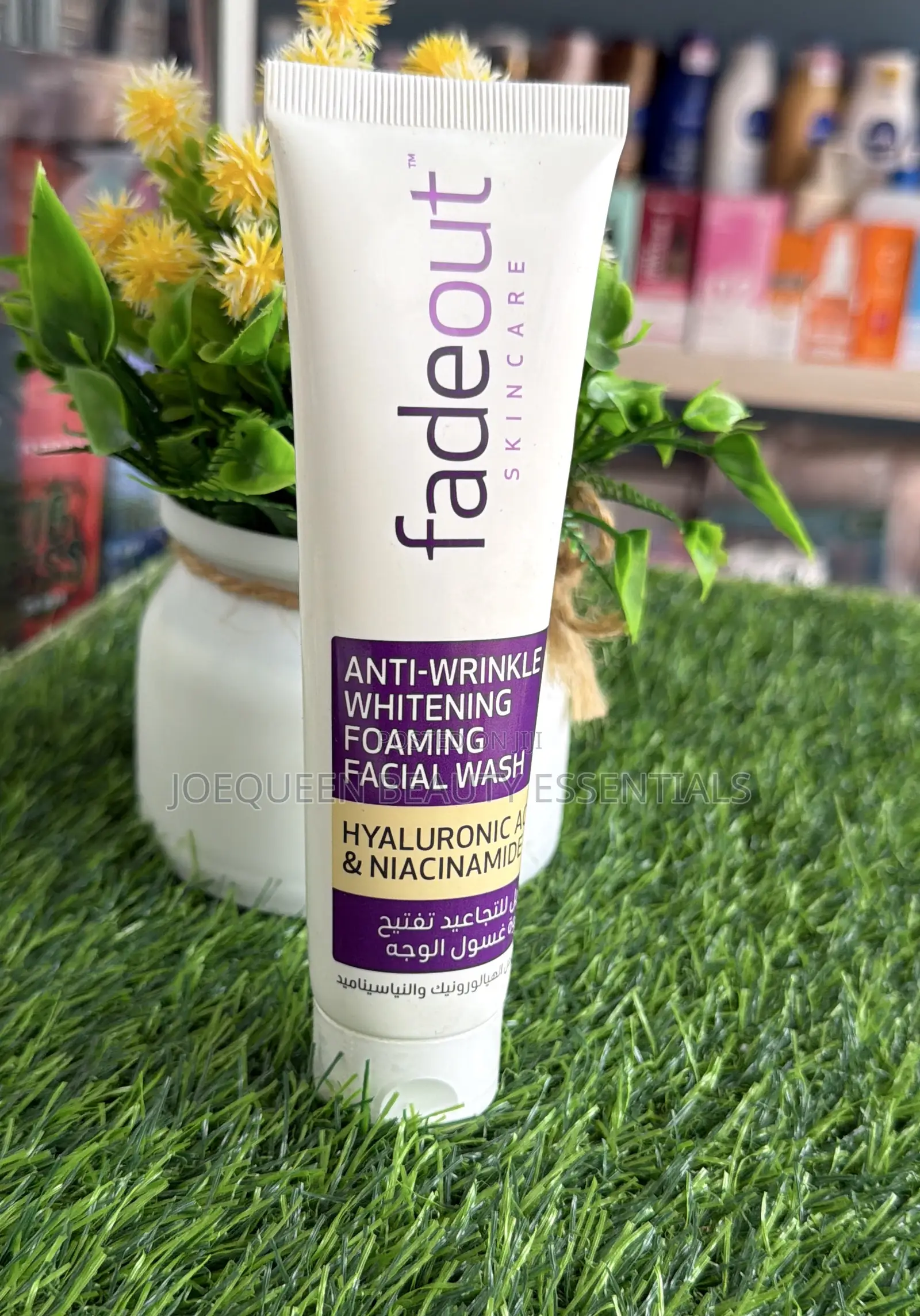 Fade-out Exfoliating Facial Wash