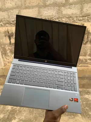 Laptop HP Pavilion 15 8GB AMD Ryzen 5 SSD 512GB