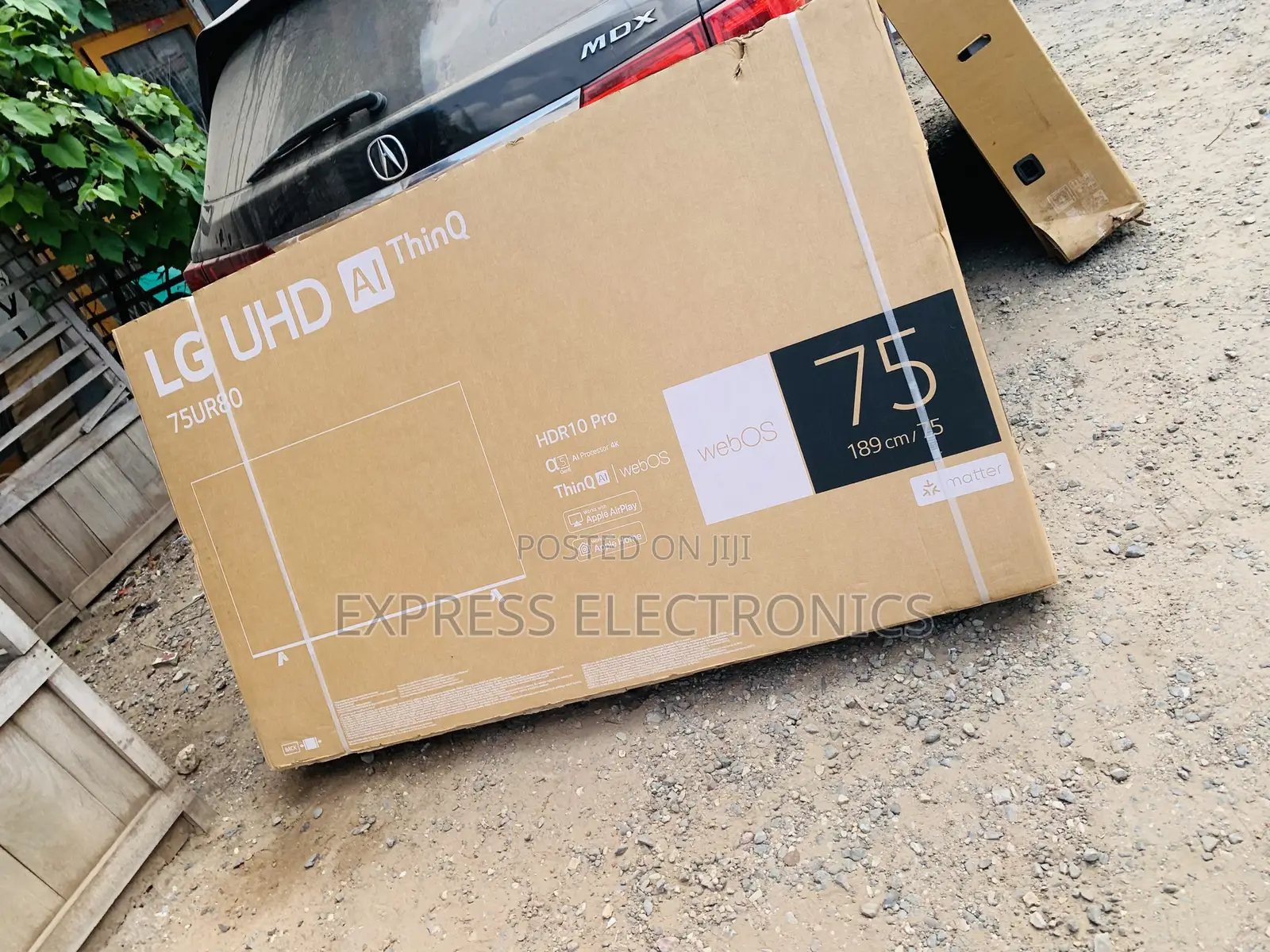 Newly Sealed in Box 75”Ur780 Glossy Slim Television